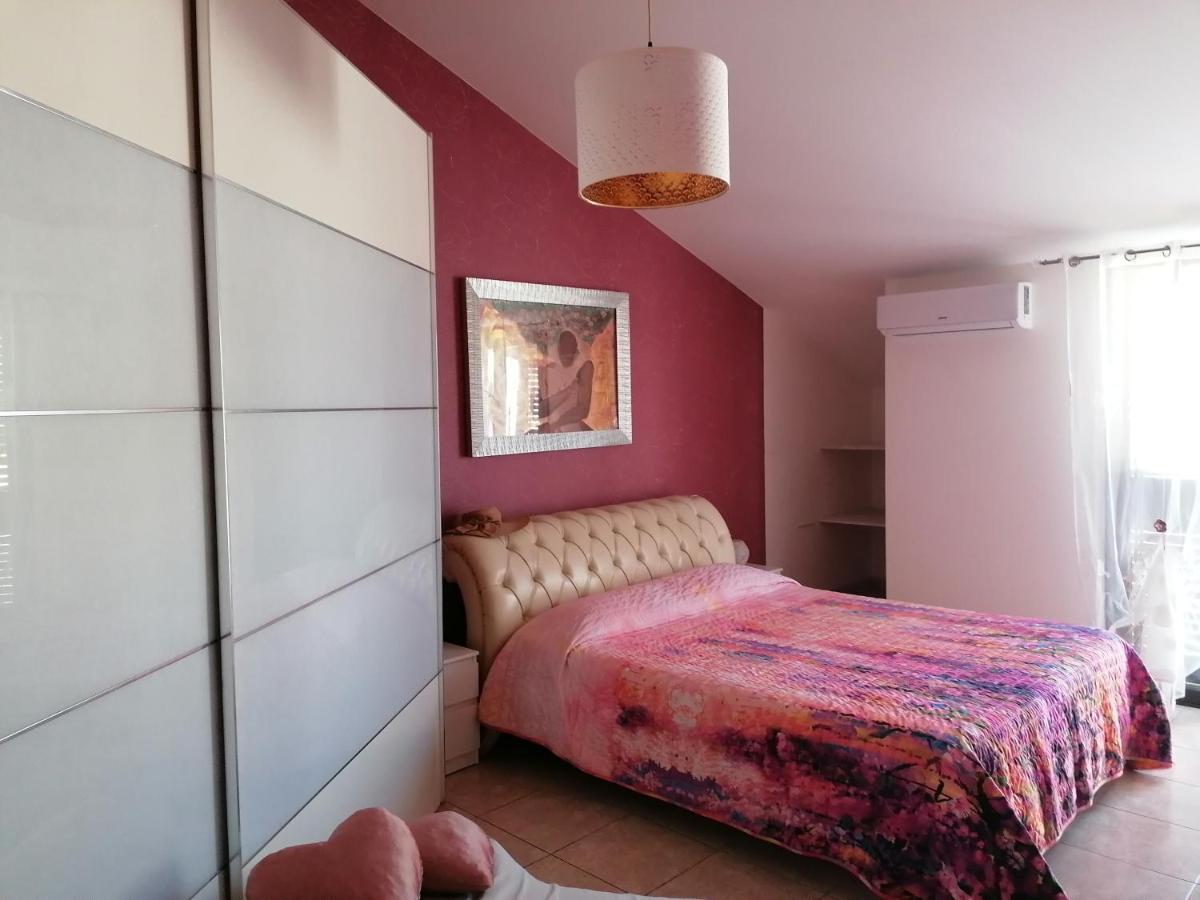 Gmb Villa Rosy Gela Kültér fotó