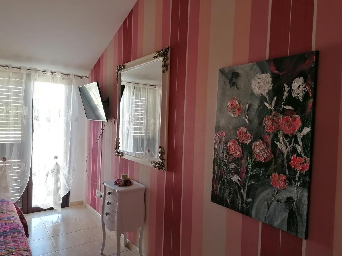 Gmb Villa Rosy Gela Kültér fotó
